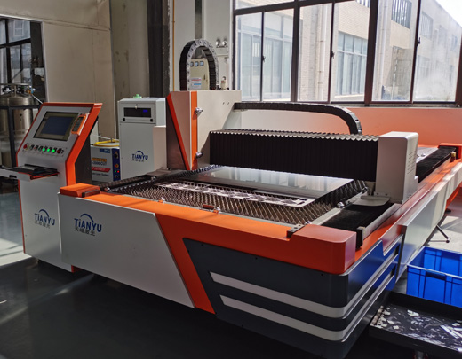 激光切割機現(xiàn)場實圖1 激光切割機現(xiàn)場實圖1