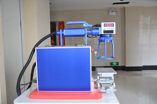 小型光纖激光打標機1