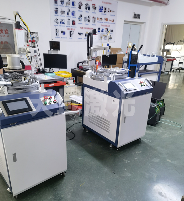 手持激光焊接機實拍圖 手持激光焊接機實拍圖